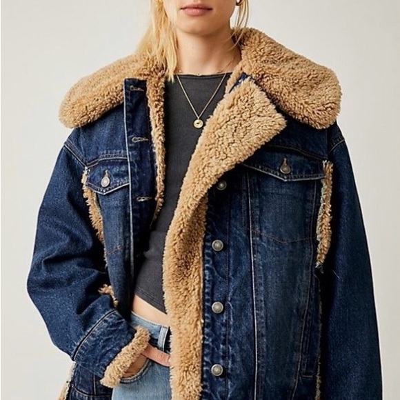 Free People Jackets & Blazers - Free People Holly Sherpa Denim Jacket Women’s M